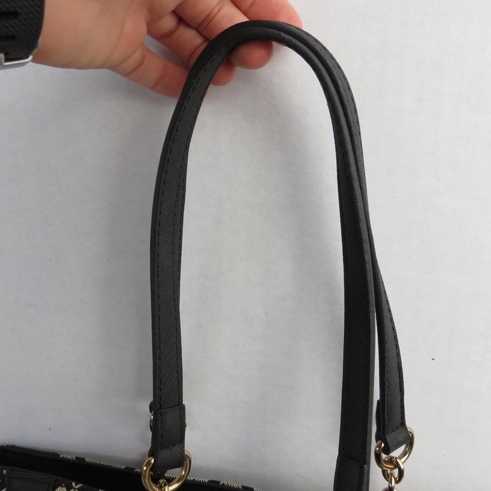 Tommy Hilfiger Monogram Tote - Picture 4 of 6